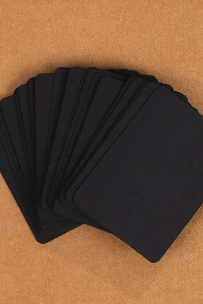 10 Pre-cut Cards (Black)